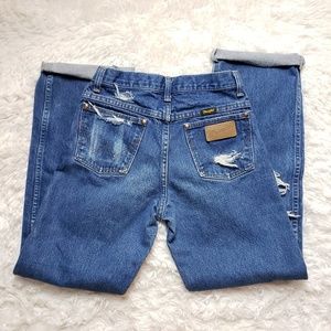 Vintage High Rise Distressed Wrangler Work Jean 27